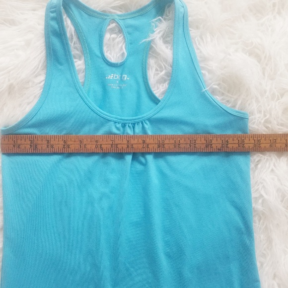 🍍3/$20 Razorback tank - Picture 3 of 5